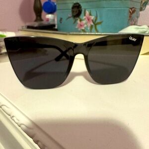 Quay sunglasses great shape
